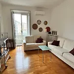 Isola Accogliente Apartman Milánó
