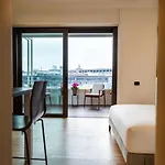 Unit D With View And Terrace Apartment