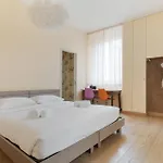 Duomo - San Babila - Elegante Trilocale Con Balcone Apartamento *