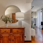 Borromei, 11 - Eleganza In Pieno Centro Milão