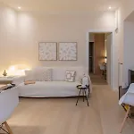 Brera Exclusive - New With Terrace, Near Parking * Milão