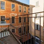 Guesthost - M5 Isola Cozy