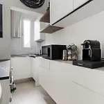 Lambrate - Corti - Bilocale Con Ampio Balcone * Milão