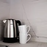 아파트 Just Urban - Refined In Life 2 Min M1 E M5 Metro