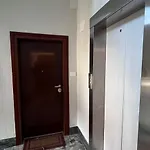 Elegante Bilocale Ristrutturato - Metro Inganni Apartment *