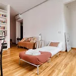 Just Urban - Exclusive 1br Center With Balcony Apartamento