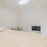Bnbest Golden Darsena 4 Pax דירה