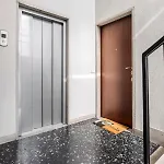 Lovely Very Near Zara Metro Station M3m5 아파트