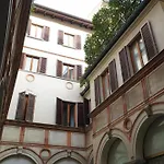 Apartamento Missori Prestige Grandsuite - A Few Steps From Duomo Milão
