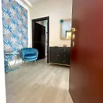 Guesthost - Balcony Flat X3 Linate Airport Mm4 * Mailand