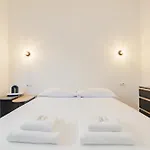 Modern One-bedroom With Terrace - Naviglio Martesana * Milano