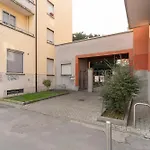 Guesthost - Cozy Near San Siro Апартаменты