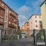 Isola - 2 Bedrooms - Free Parking * Milano