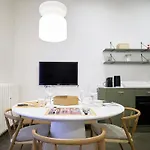 Design With Private Street Entrance 公寓 *