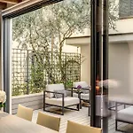 Seety Porta Romana Statue Apartment *