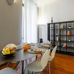 Borromei, 11 - Eleganza In Pieno Centro Milão