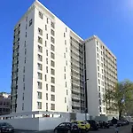 The Luxe Naviglio - 5 Min From Metro M4 Frattini דירה *