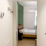 Entire With Patio In The Isola Area * Milán