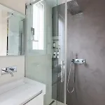 Modern Luxury In The Heart Of The Appartamento