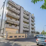 Homey Grandeur - Spacious With Terrace & Wi-fi *