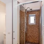Modern One-bedroom Flat Near Corso *