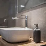 Stylish With Balcony - Brera Appartamento