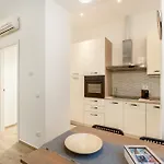 Entire With Patio In The Isola Area Apartmán *