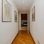 Bnbest Walk In Duomo 4-6 Pax Апартаменты *