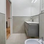 Luxury 2-bedroom Station * Milan