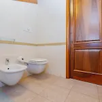 Bnbest Tricolore 6 Pax 140 Sqm *