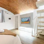Apartment Colonna Lovely Loft - 10 Min Duomo - Buonarroti M1 *