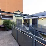I-host - Ticinese 107 アパート ミラノ