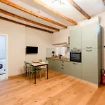 Modern Flat Near Skyline
