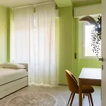 Youhosty - Cascina Corba 96 * Milan