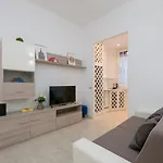 I-host - Cozy 1br In Porta Romana Milano