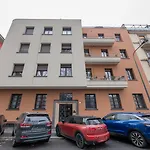 I-host - Bright 1br With Balcony In Apartment Milan