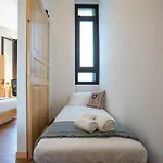 Guesthost - Relaxing Wooden Milano
