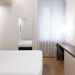 Elegance, Comfort And Charm In Moscova Milão