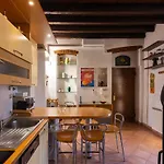 Characteristic 2 Double Bedroom Apartamento