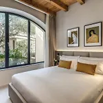 Apartment Seety Porta Romana Statue