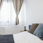 Black & Light Apartament *