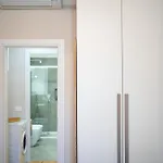 Modern Flat Near Skyline