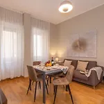 Apartamento Keys Of Italy - Unione - Duomo 1 Bdr Milão
