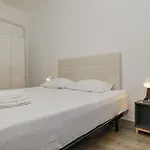 Bnbest Walk In Duomo 4-6 Pax Апартаменты *