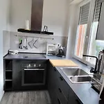 Grazioso Zona Mecenate - S.giulia * Milan