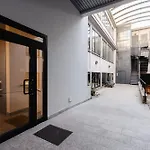 Apartament Black & Light