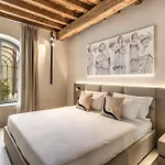Apartment Seety Porta Romana Statue