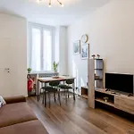Family-friendly In Isola District Lejlighed Milano