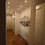 Bruzzanese Apartment