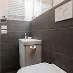 Atto Vannucci 15 B